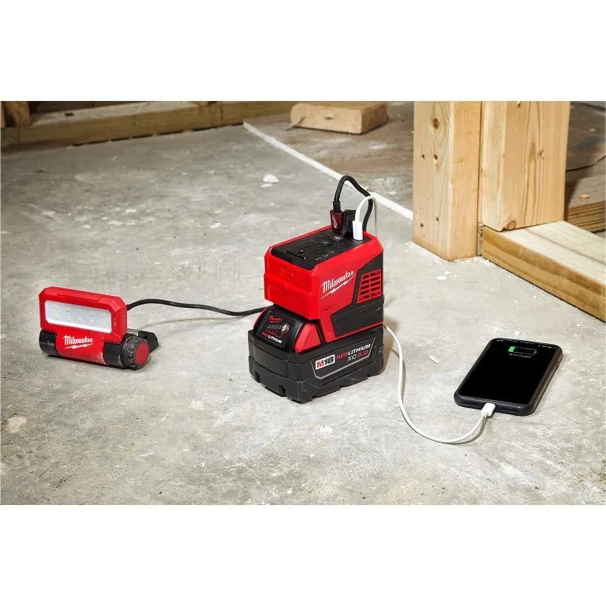Milwaukee M18™ TOP-OFF™ 175W Power Supply / Compact Inverter — Tool-Only