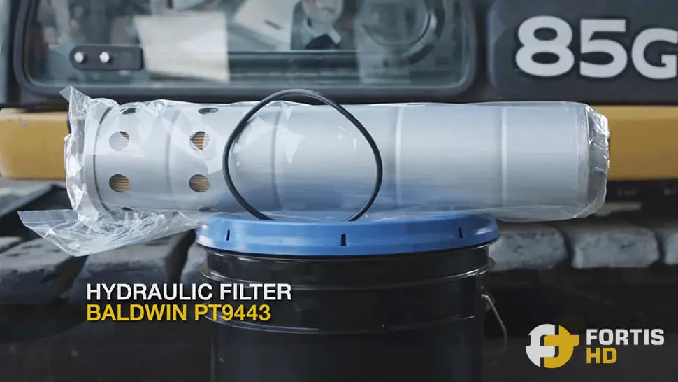 Hydraulic oil return filter for a John Deere 85G Excavator